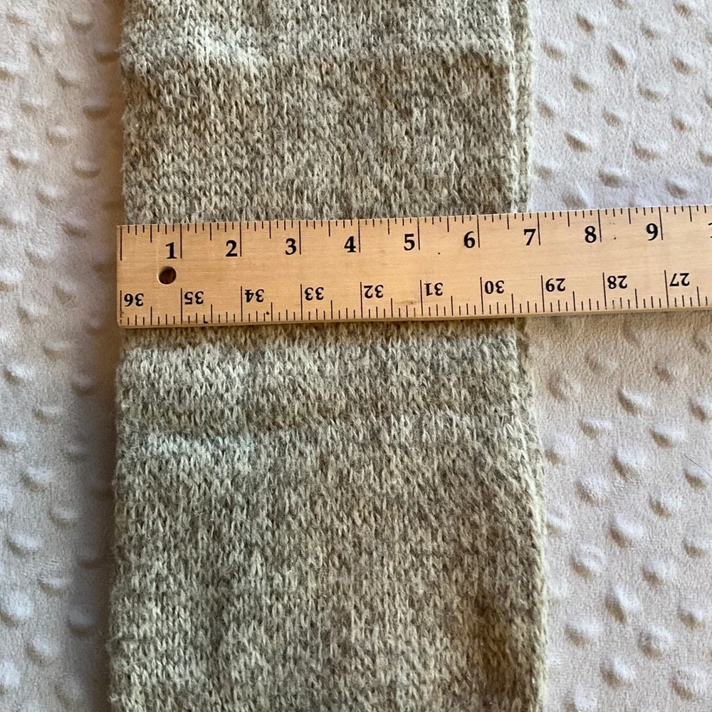 Knit Outerwear Pure Wool Blend Scarf Neutral Speckled Fringe Made USA‎